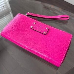 KATE SPADE Wellesley Neda Fuchsia Pink Pebbled Leather Zip Wallet Wristlet